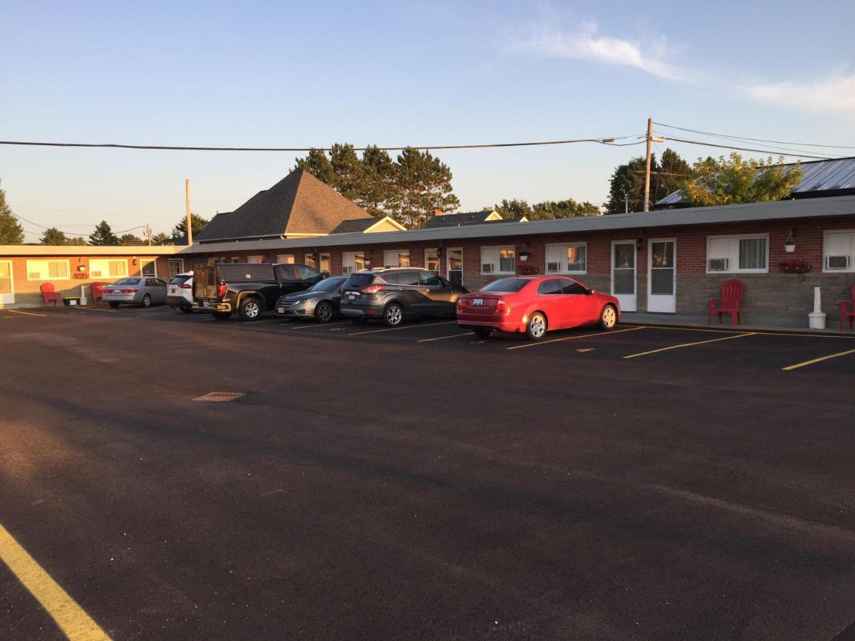 Trunk Road Motel Sault Ste. Marie Kültér fotó